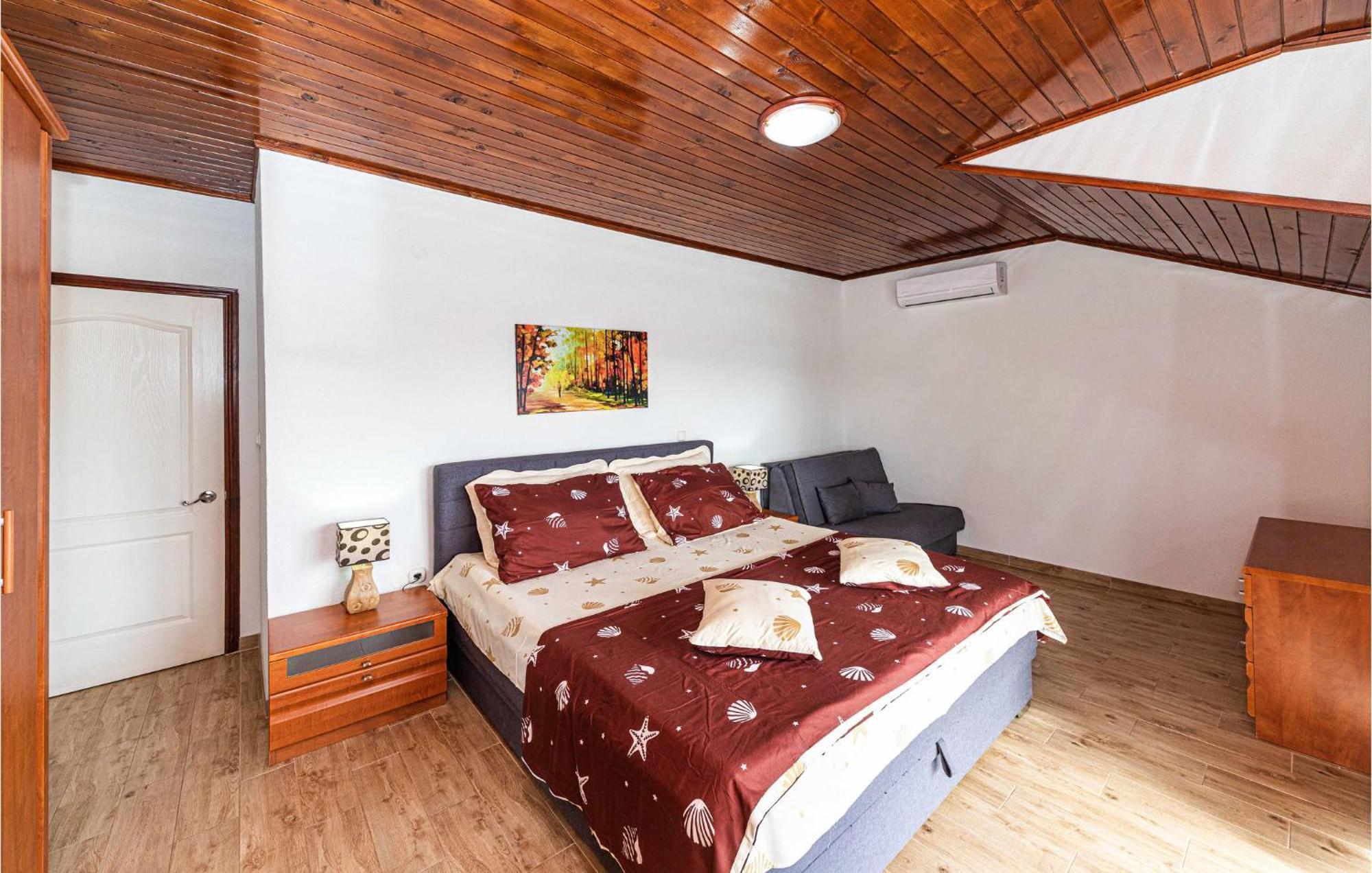 Nice Apartment In Kastel Stafilic With Sauna Kaštela المظهر الخارجي الصورة