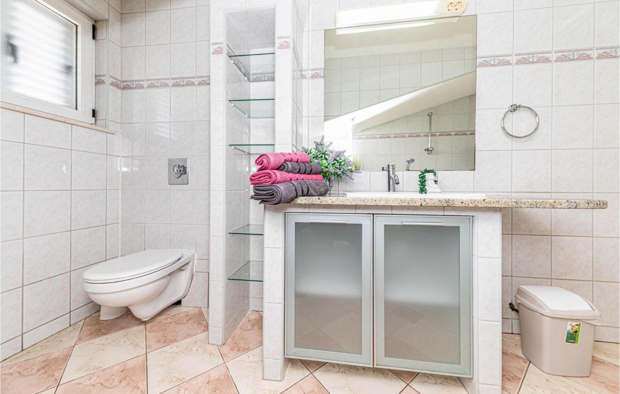 Nice Apartment In Kastel Stafilic With Sauna Kaštela المظهر الخارجي الصورة