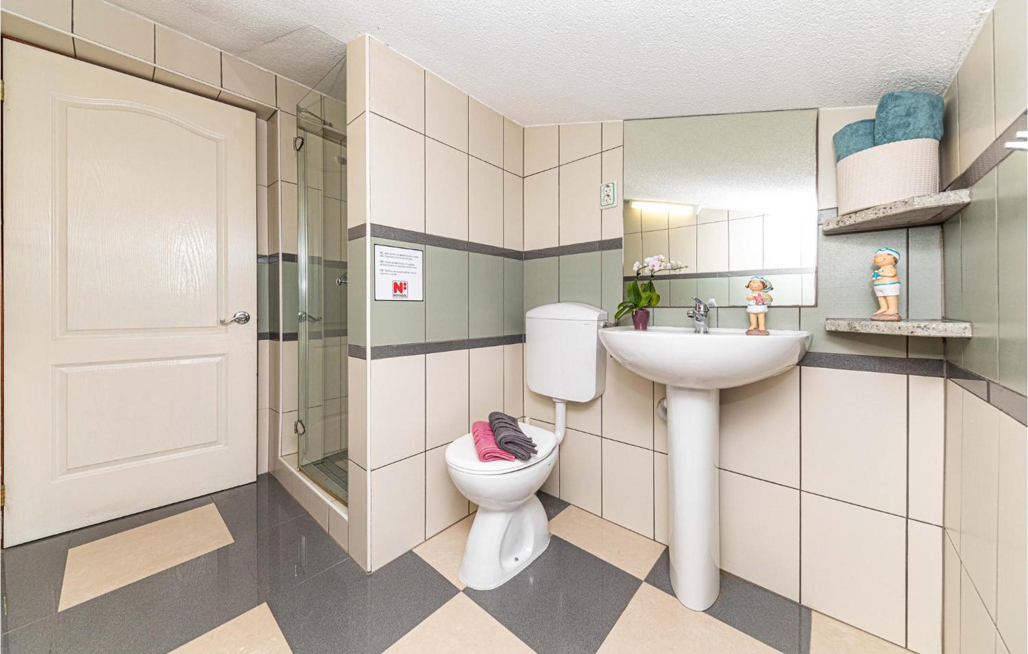 Nice Apartment In Kastel Stafilic With Sauna Kaštela المظهر الخارجي الصورة